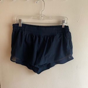 navy lululemon hotty hots size 12 2.5 in